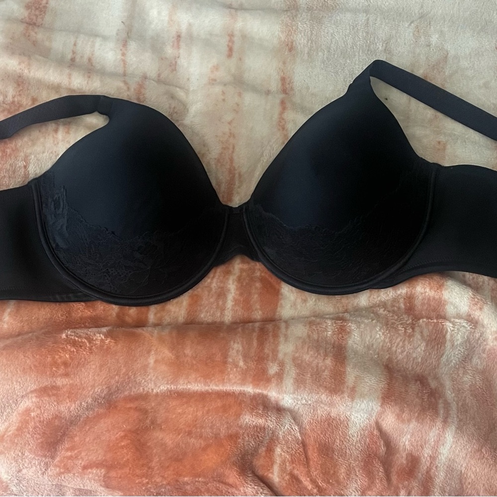 Vanity fair black bra 42DD